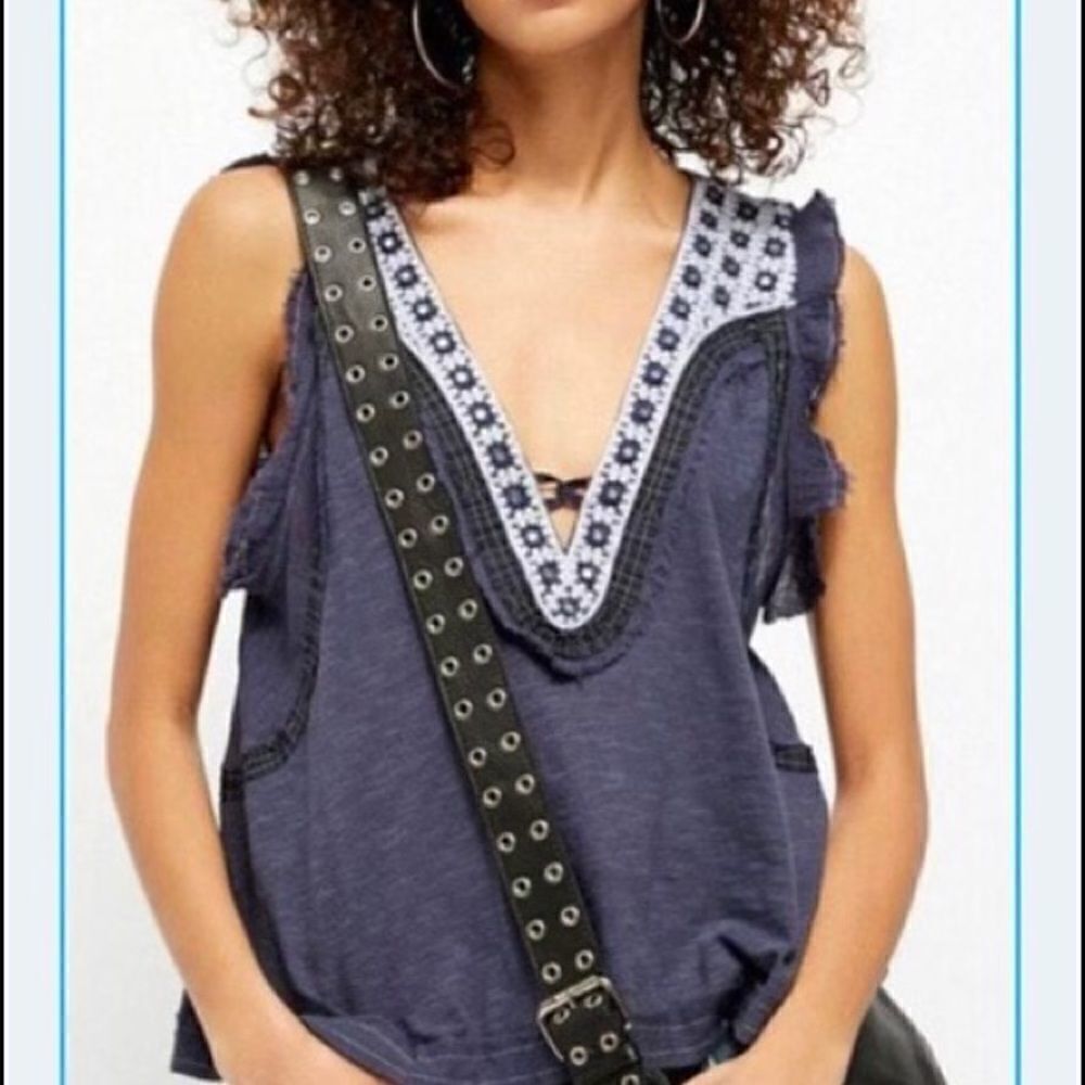 Free people - Picture 2 of 5